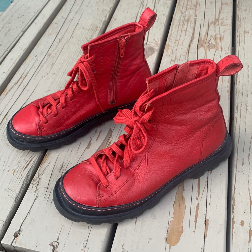 CAMPER red lace up moto boot Brutus reg 219.-